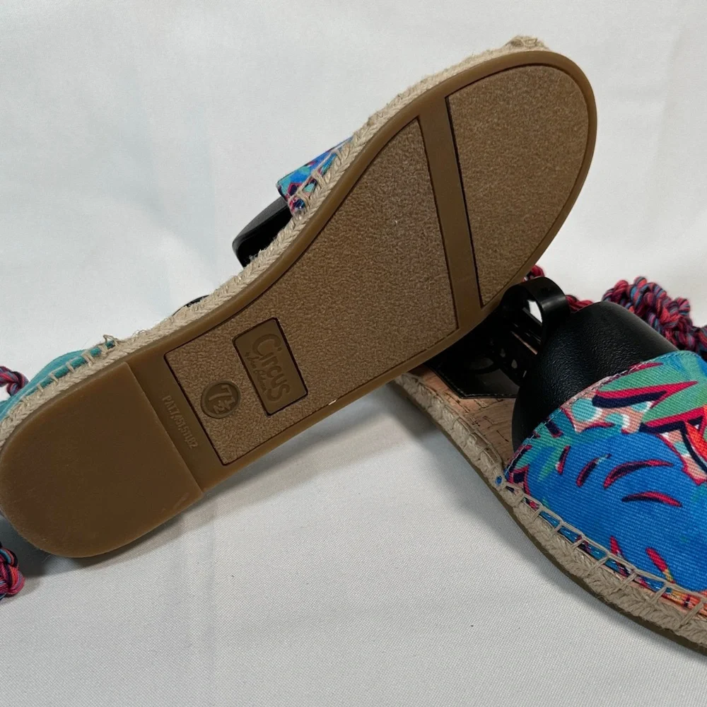 Circus by Sam Edelman Ankle Wrap Espadrille Flats Tropical Print Size 7.5